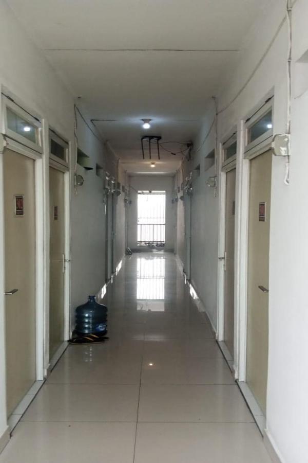 Spot On 90538 Wisma Dewi Syariah Джакарта Экстерьер фото