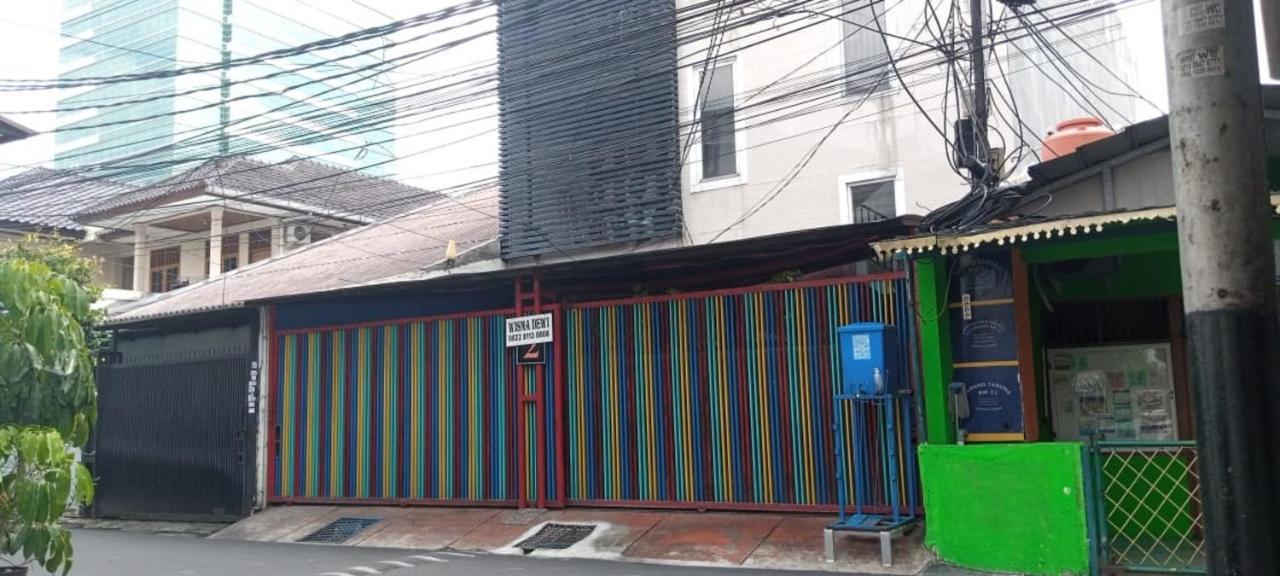Spot On 90538 Wisma Dewi Syariah Джакарта Экстерьер фото